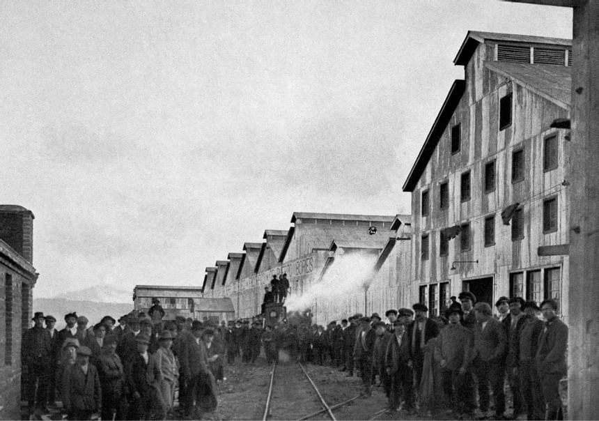 brand-history-1911